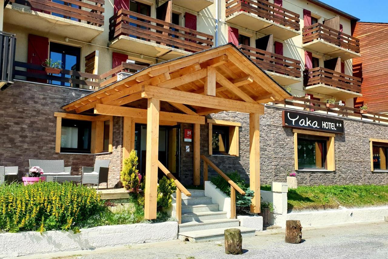 לס אנגל Hotel Yaka מראה חיצוני תמונה