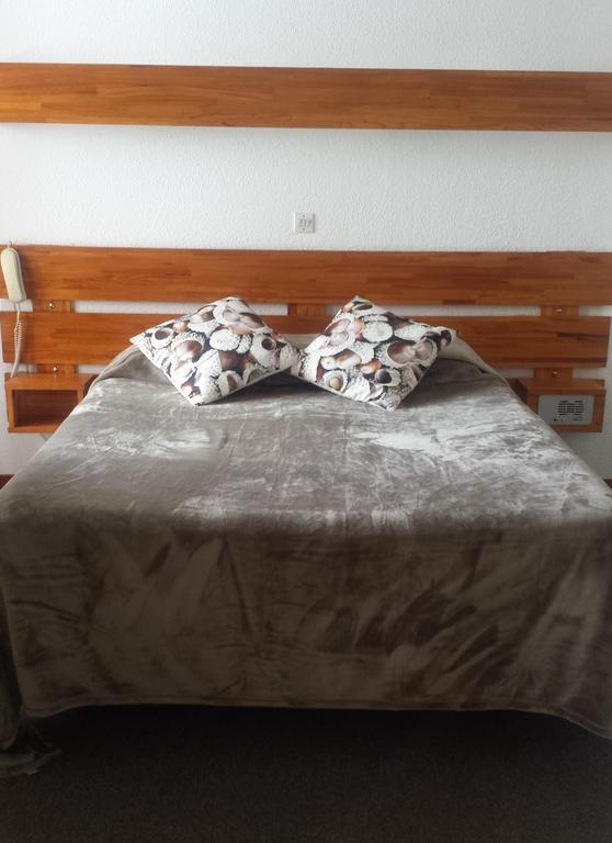 לס אנגל Hotel Yaka חדר תמונה
